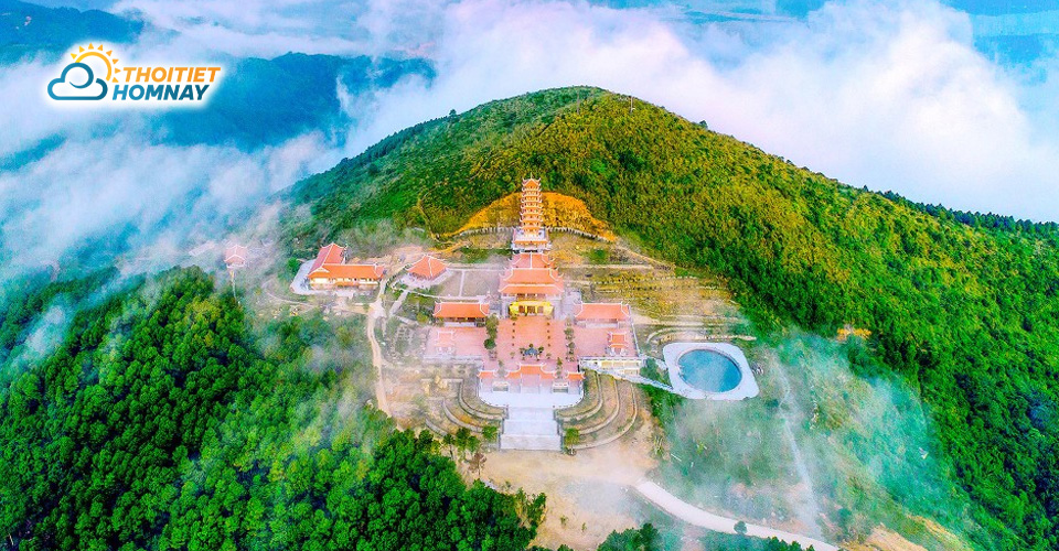 Toàn cảnh chùa Đại Tuệ từ trên cao 