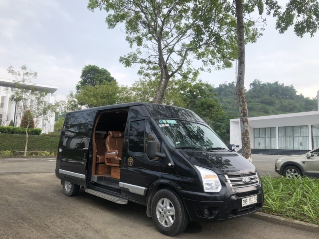 Thuê xe limousine từ Hà Nội đi Cửa Lò