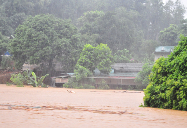 Cảnh báo mưa lớn gây lũ quét và sạt lở ở Lào Cai 