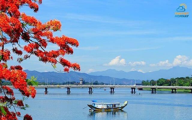 Sông Hương - dòng sông trữ tình thơ mộng của Kinh Thành Huế