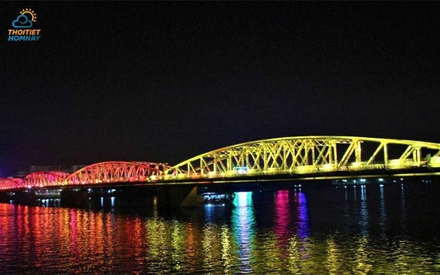 Cầu Tràng Tiền - chứng nhân lịch sử thành phố Huế