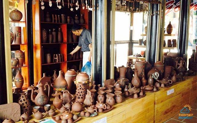 Các sản phẩm tinh xảo ở của làng nghề gốm Phước Tích