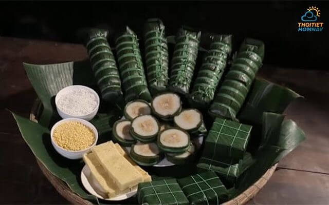 Bánh tét làng Chuồn món ăn dân dã không thể thiếu trong mâm cỗ Tết tại Huế