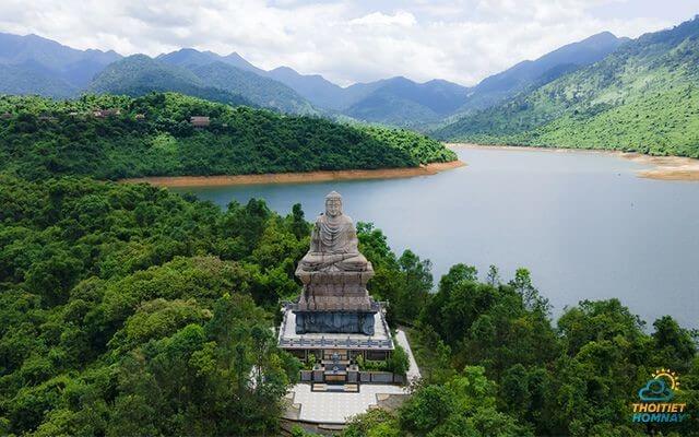 Hồ Truồi - địa điểm thăm quan đặc biệt tại Huế